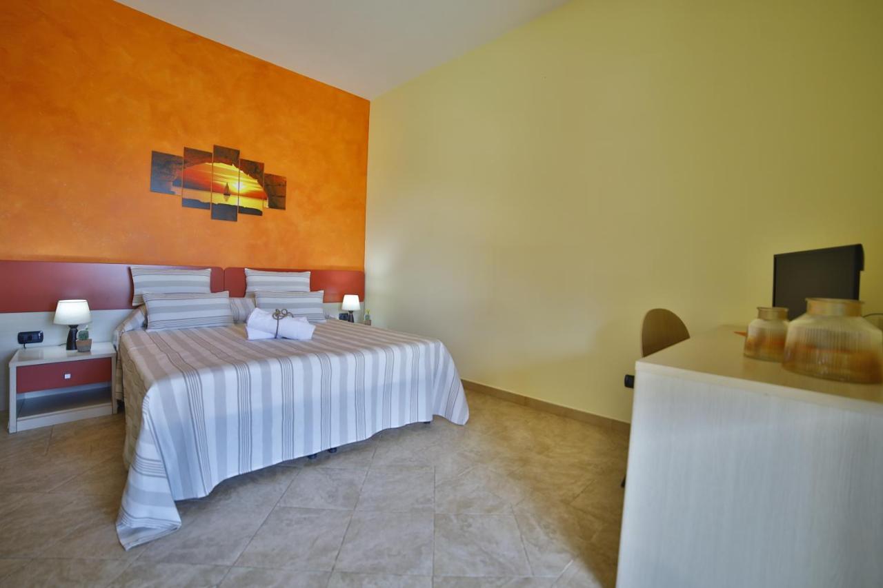 B&B La Casa Di Attilio Порто-Чезарео Экстерьер фото