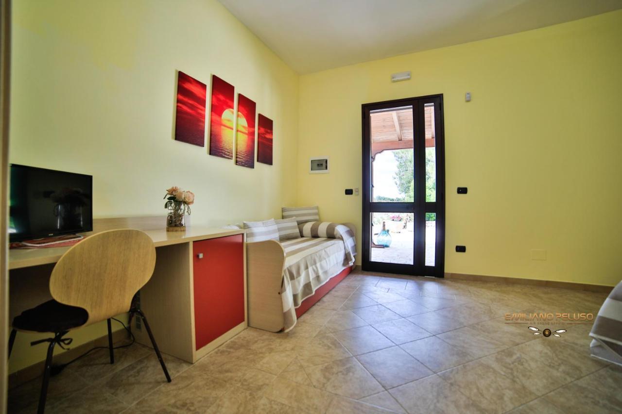 B&B La Casa Di Attilio Порто-Чезарео Экстерьер фото