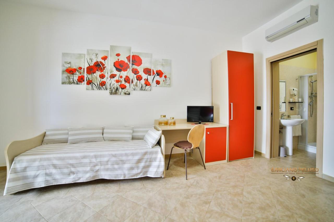 B&B La Casa Di Attilio Порто-Чезарео Экстерьер фото