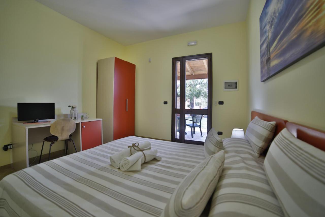 B&B La Casa Di Attilio Порто-Чезарео Экстерьер фото