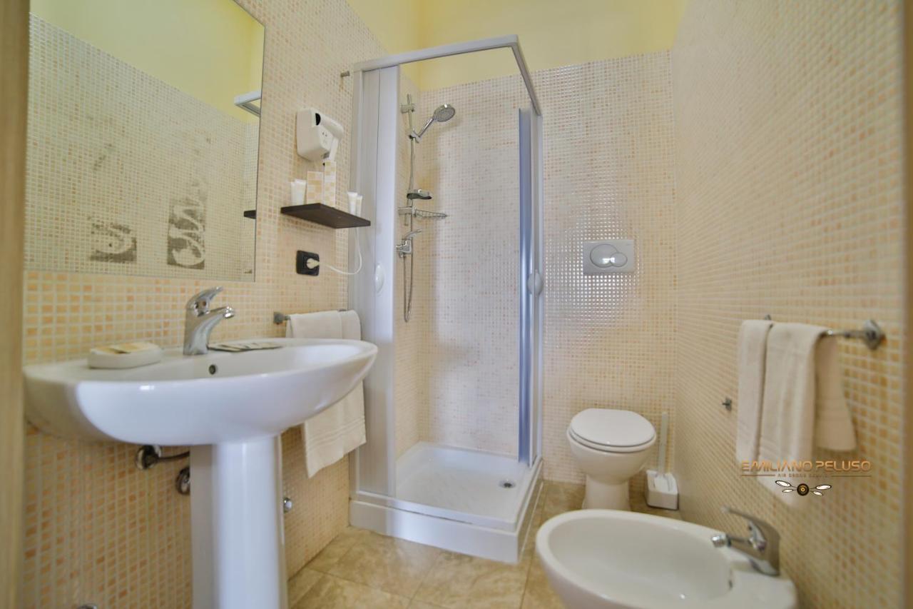 B&B La Casa Di Attilio Порто-Чезарео Экстерьер фото